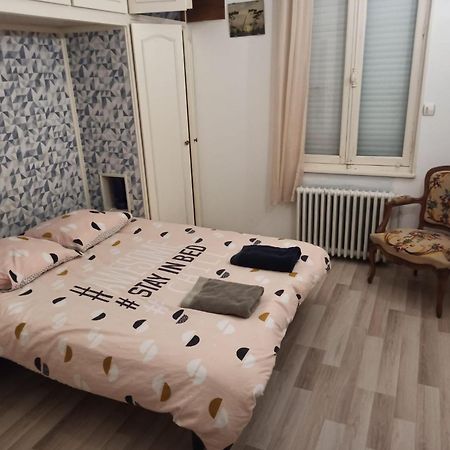 Maison 4 Chambres Avec Jardin Saint-Jean-dʼAngély エクステリア 写真